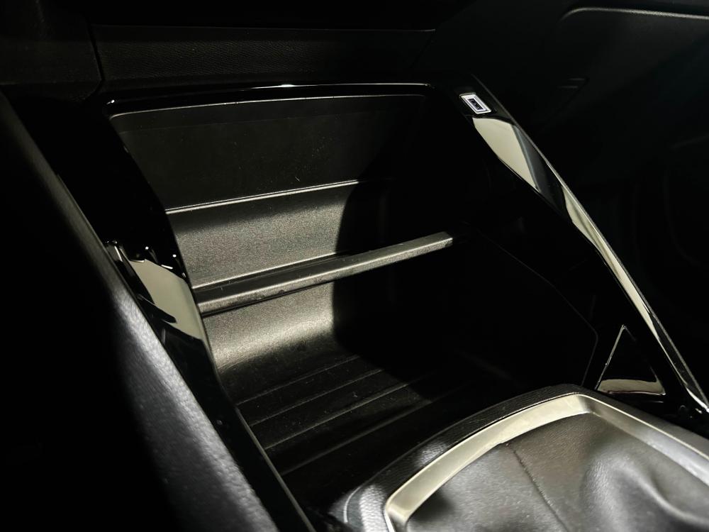 peugeot-2008-2023-gasolina-1199cc