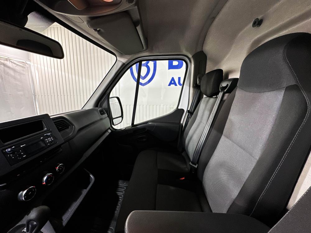renault-master-2024-diesel-2299cc