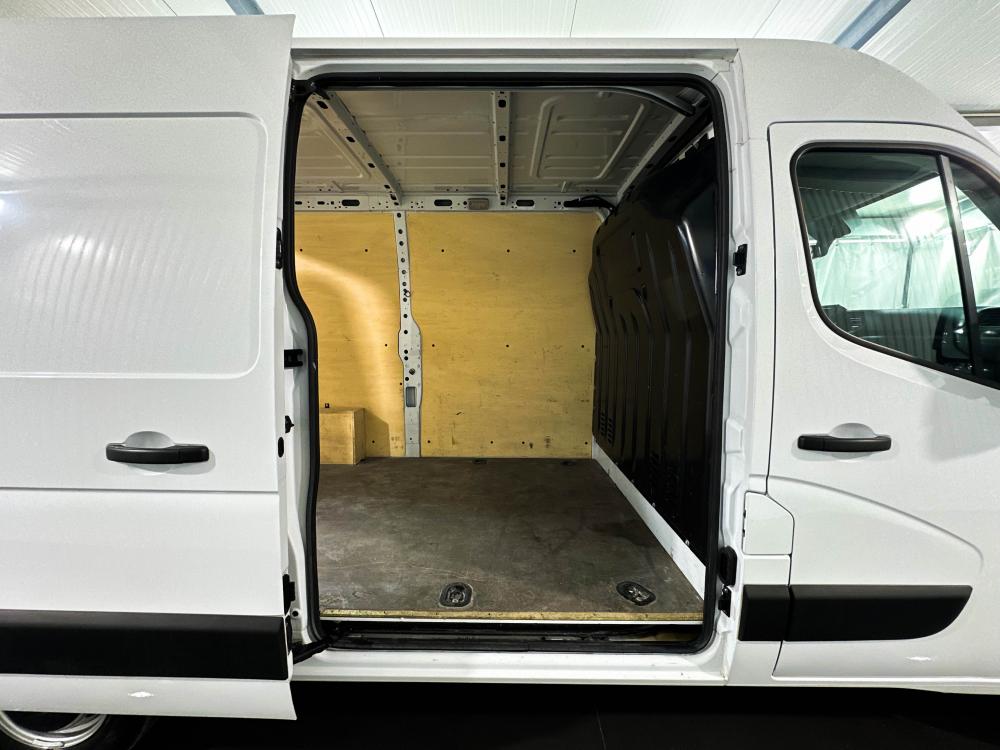 renault-master-2024-diesel-2299cc