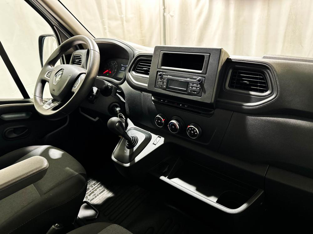 renault-master-2024-diesel-2299cc