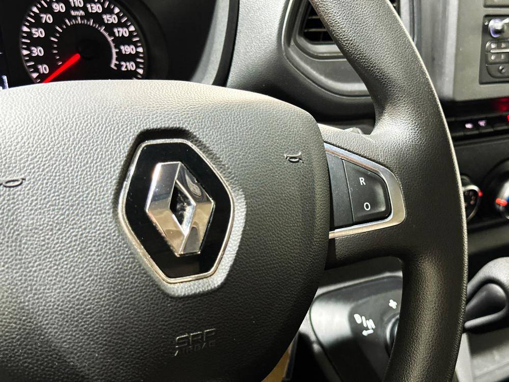 renault-master-2024-diesel-2299cc