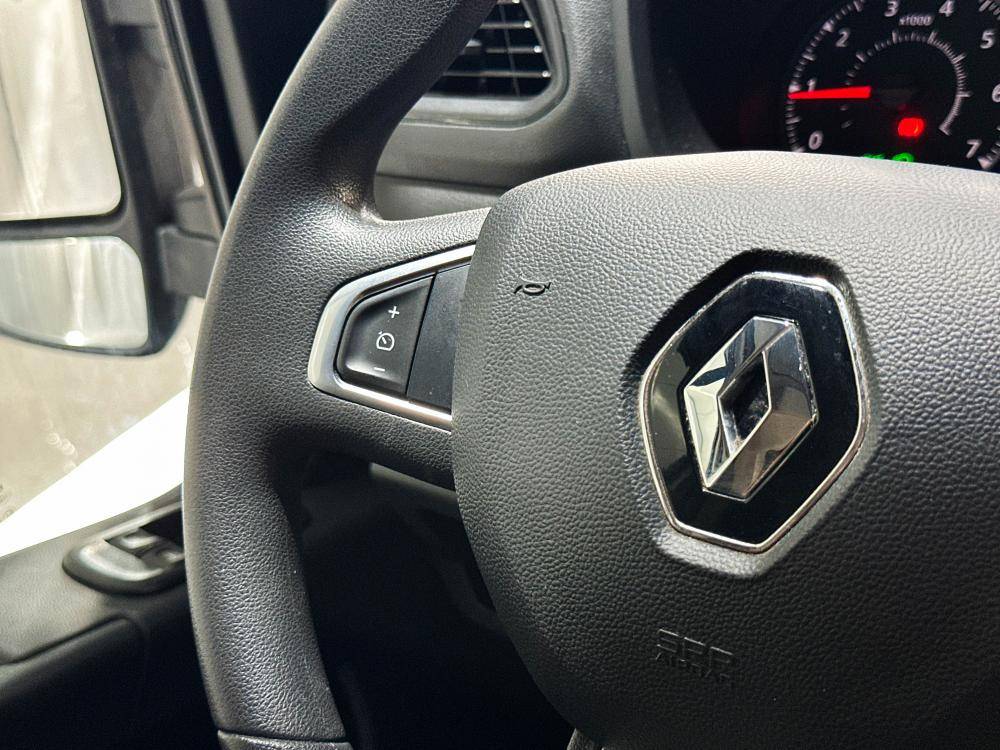renault-master-2024-diesel-2299cc