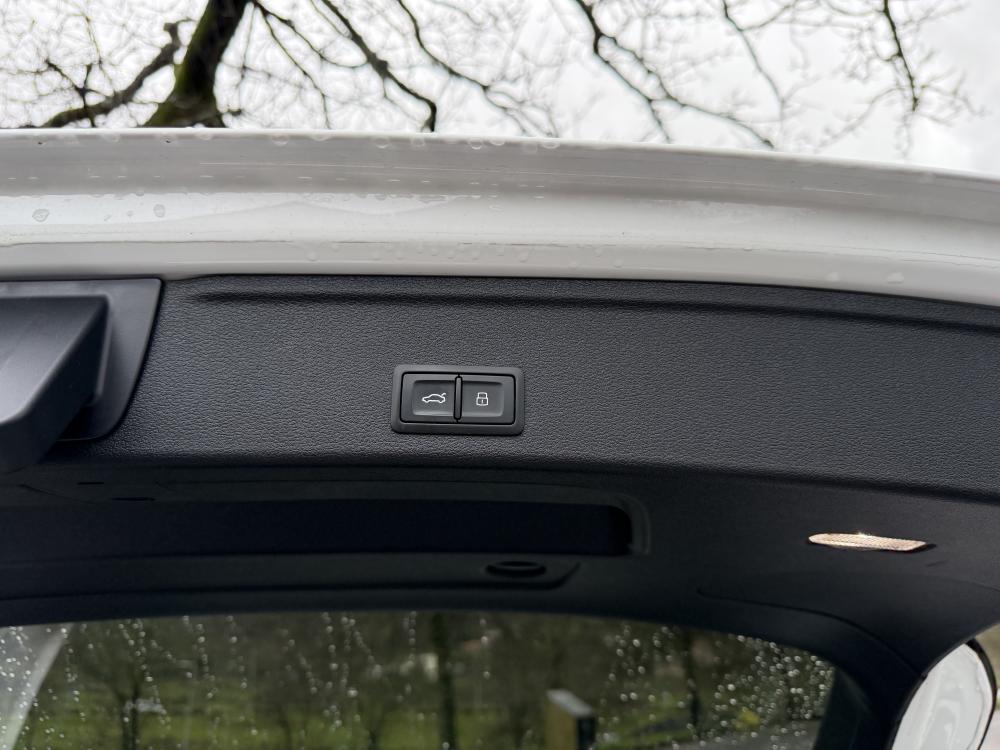 audi-a4-avant-2019-diesel-1968cc