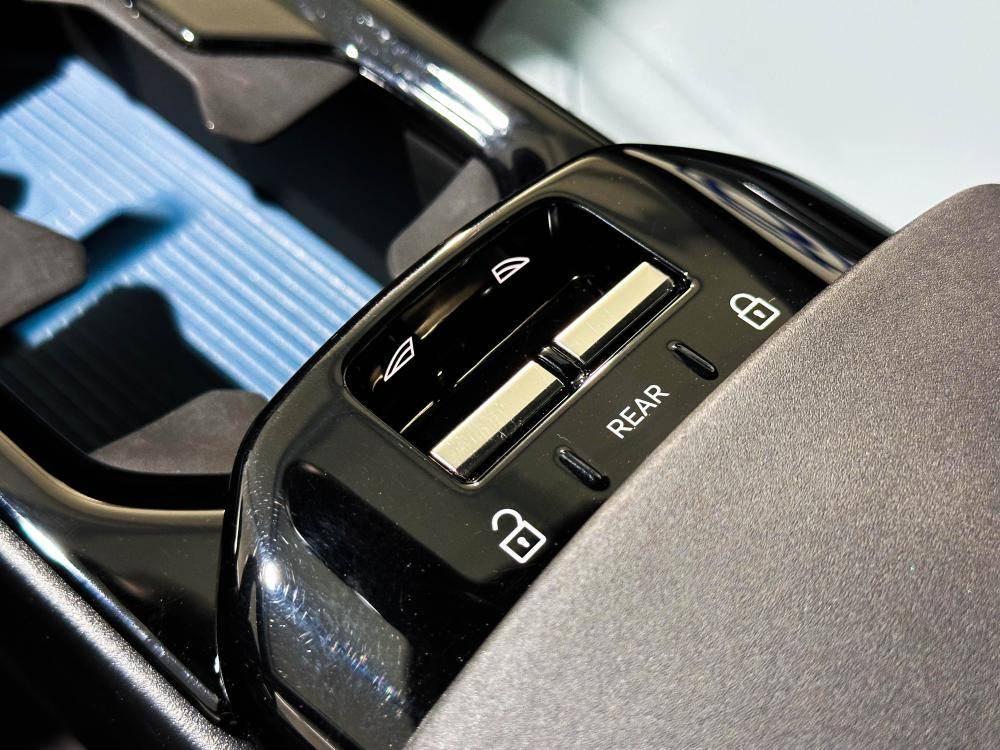 volvo-ex30-2023-eletrico-0cc