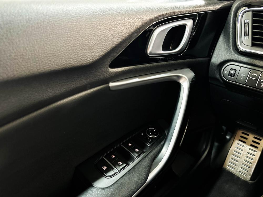 kia-xceed-2022-hibrido-a-gasolina-1580cc