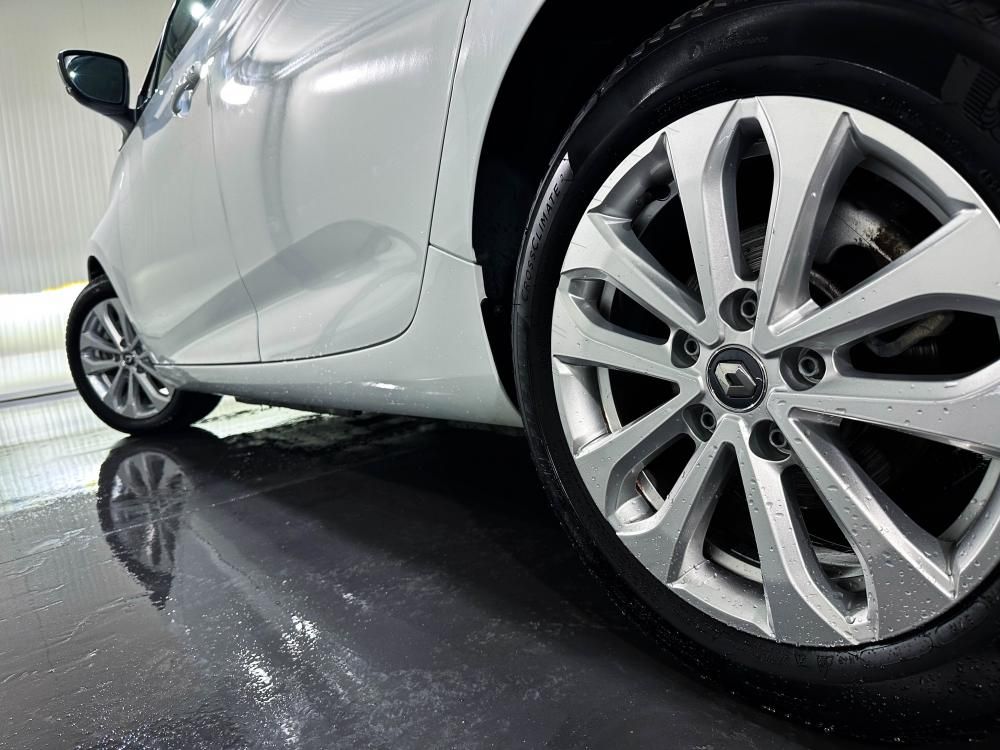 renault-zoe-2021-eletrico-0cc