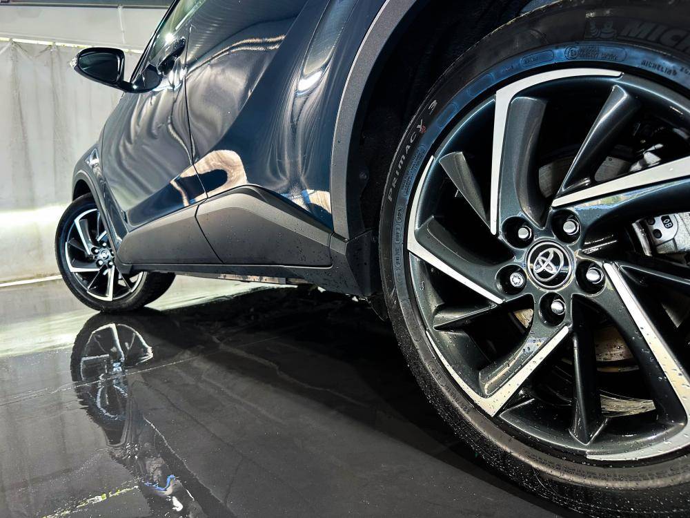 toyota-c-hr-2023-hibrido-a-gasolina-1798cc