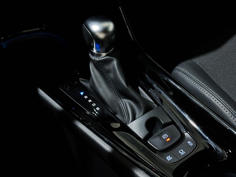 toyota-c-hr-2023-hibrido-a-gasolina-1798cc