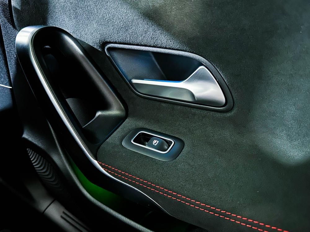 mercedes-benz-cla-2025-hibrido-a-gasolina-1332cc