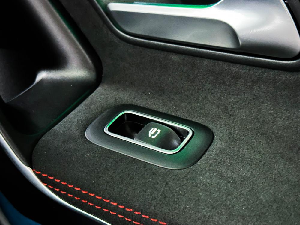 mercedes-benz-cla-2025-hibrido-a-gasolina-1332cc