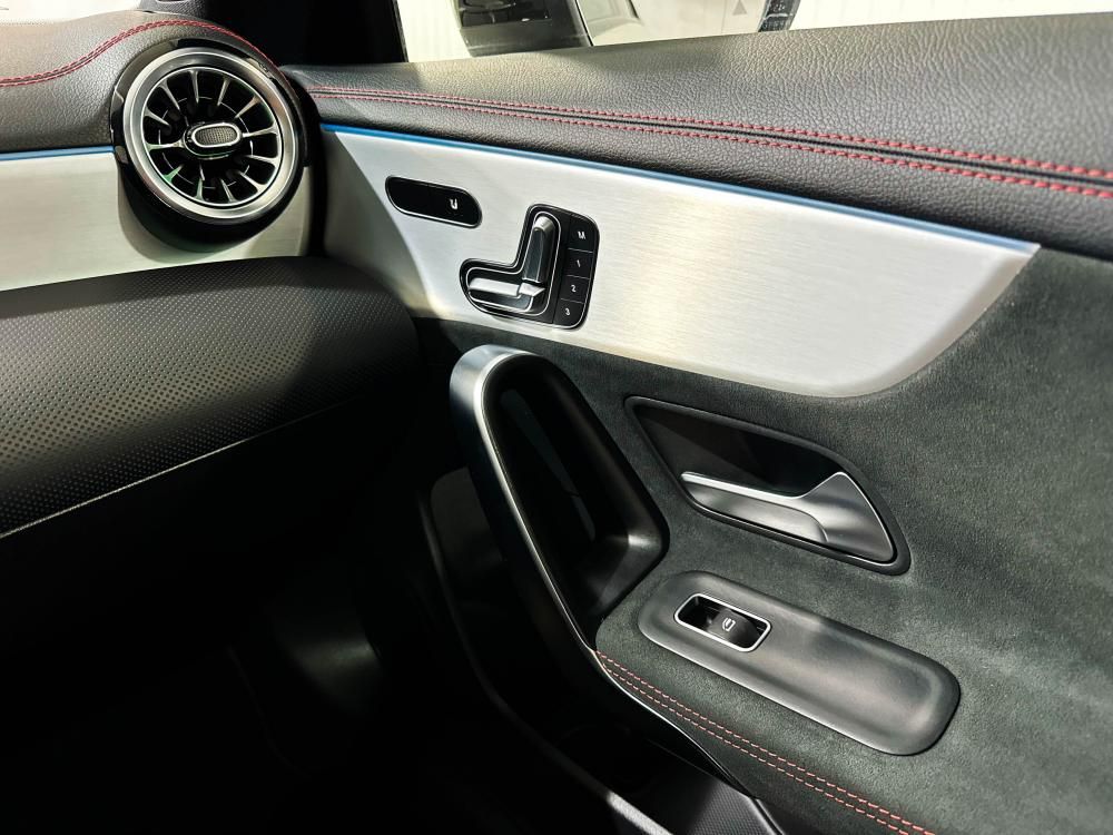 mercedes-benz-cla-2025-hibrido-a-gasolina-1332cc