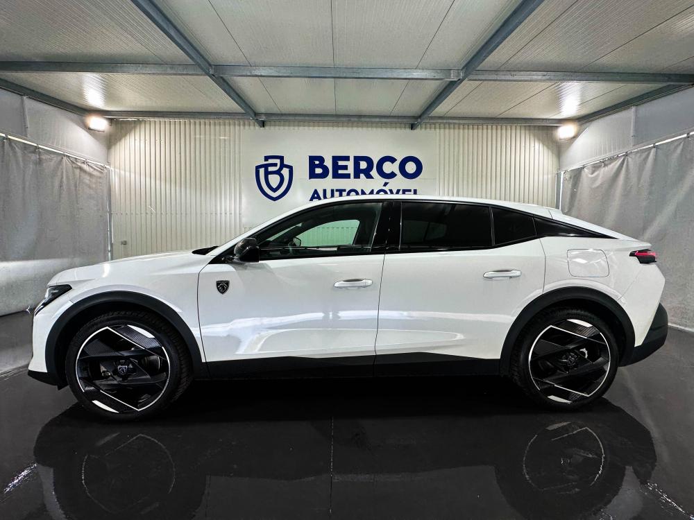 peugeot-408-2023-hibrido-a-gasolina-1598cc