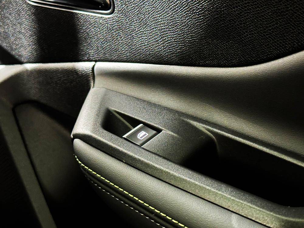 peugeot-408-2023-hibrido-a-gasolina-1598cc