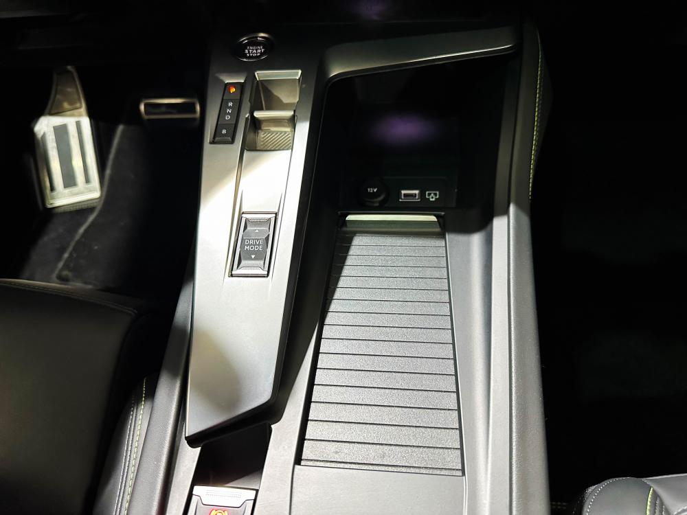 peugeot-408-2023-hibrido-a-gasolina-1598cc