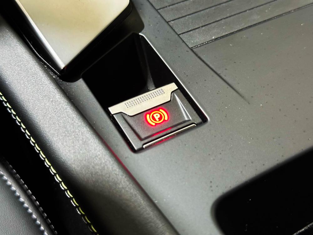 peugeot-408-2023-hibrido-a-gasolina-1598cc