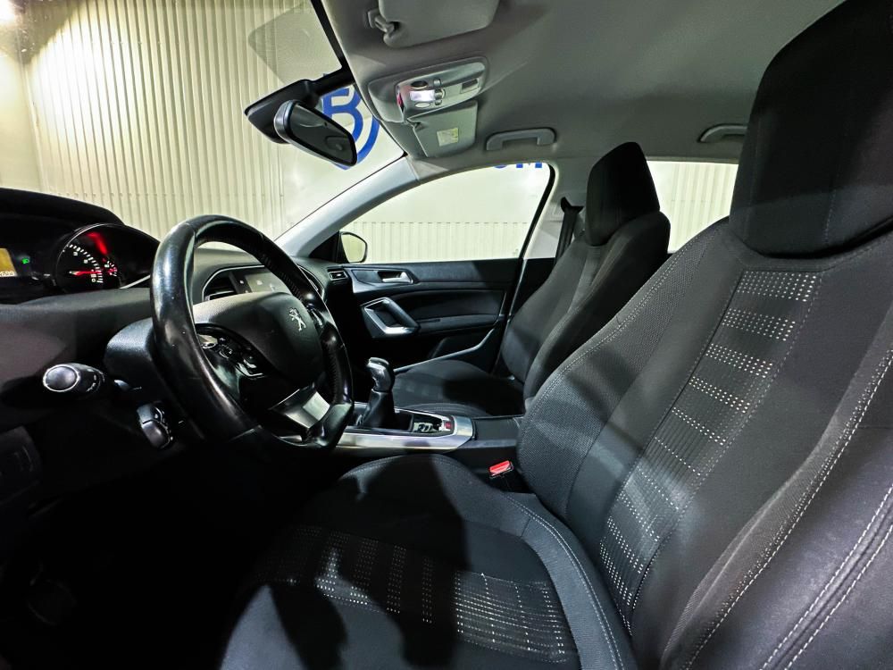 peugeot-308-2016-gasolina-1199cc