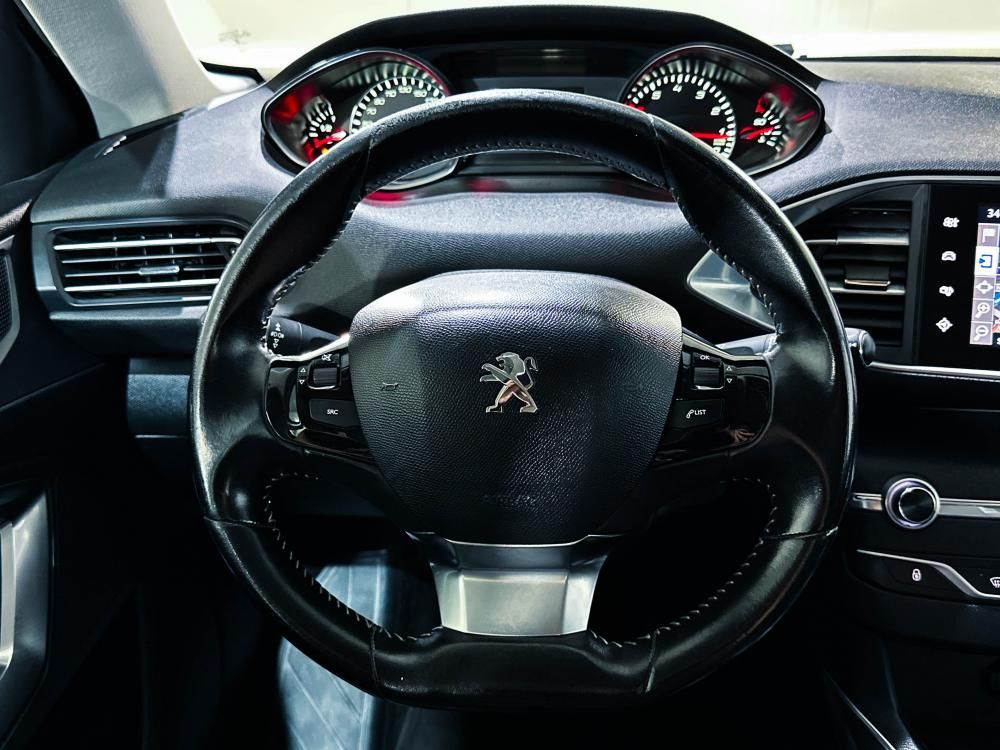 peugeot-308-2016-gasolina-1199cc