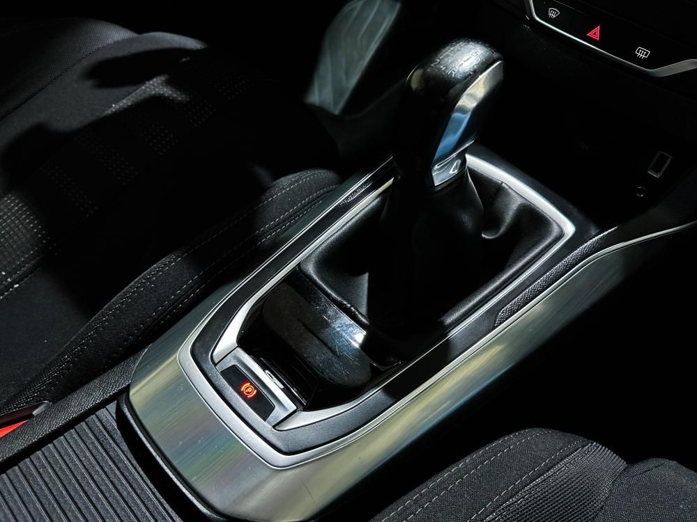 peugeot-308-2016-gasolina-1199cc