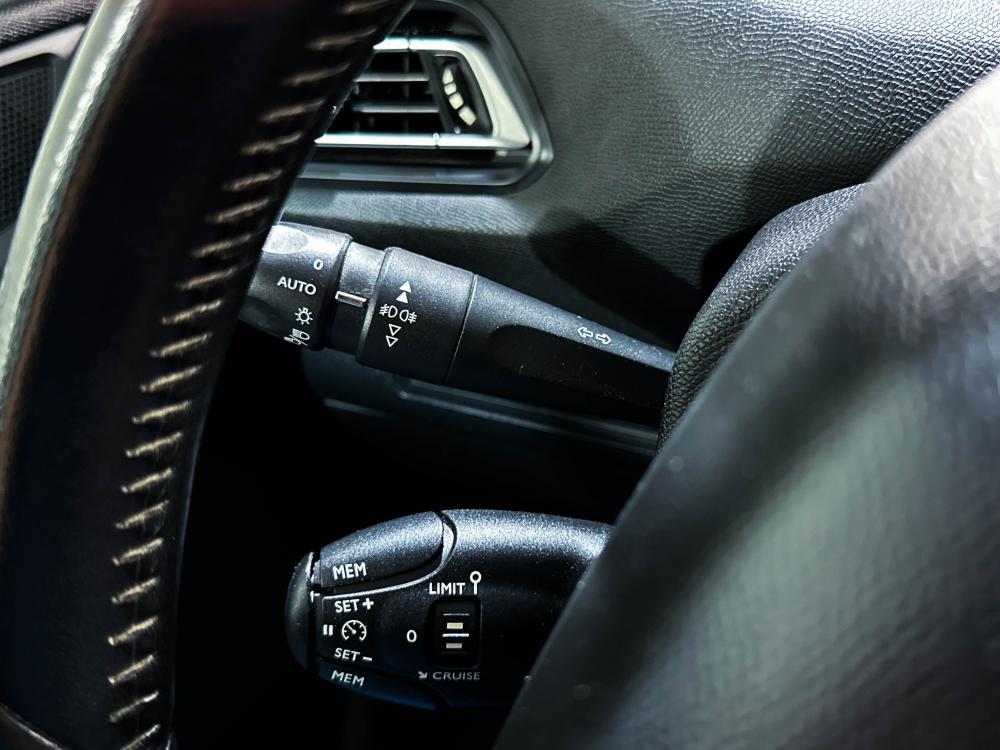 peugeot-308-2016-gasolina-1199cc