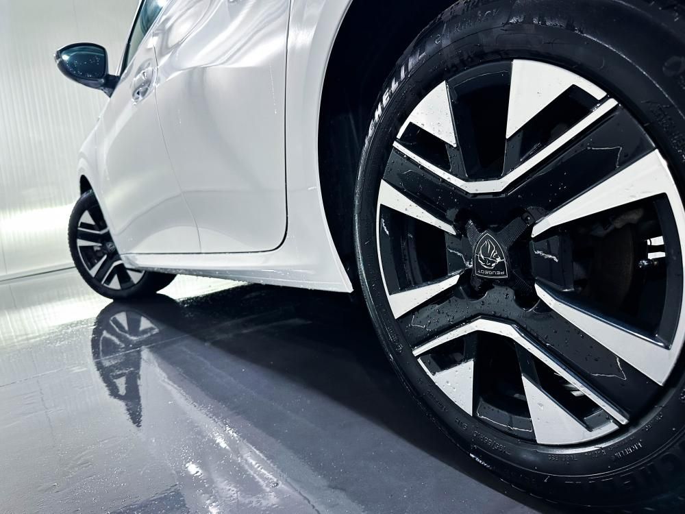 peugeot-208-2025-gasolina-1199cc
