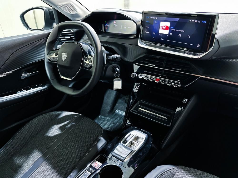 peugeot-208-2025-gasolina-1199cc