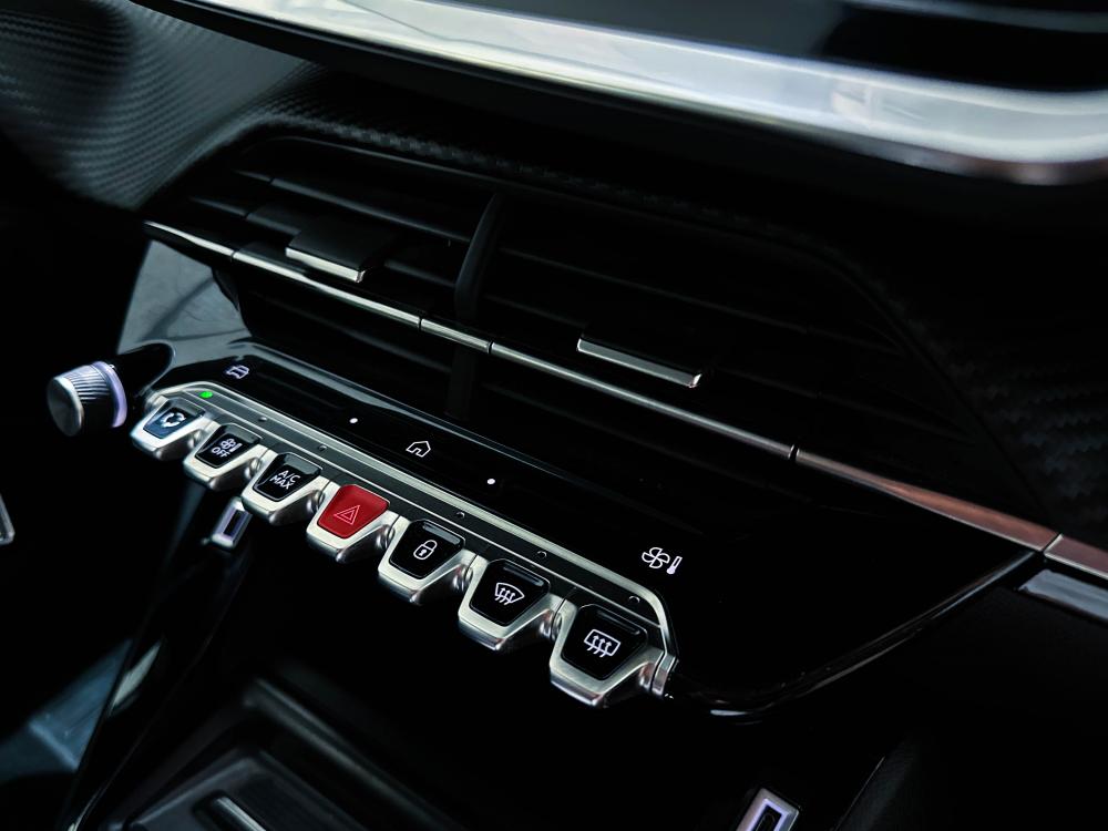 peugeot-208-2025-gasolina-1199cc