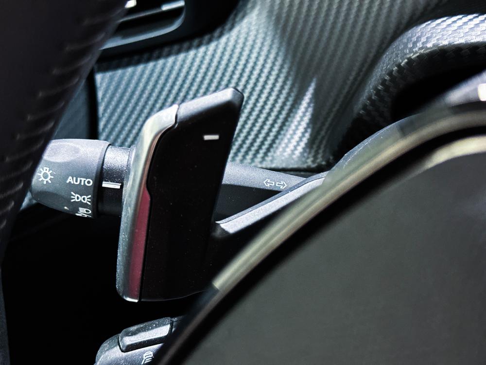 peugeot-208-2025-gasolina-1199cc