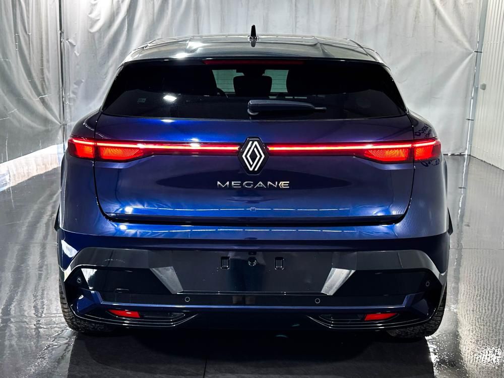 renault-megane-e-tech-2022-eletrico-0cc