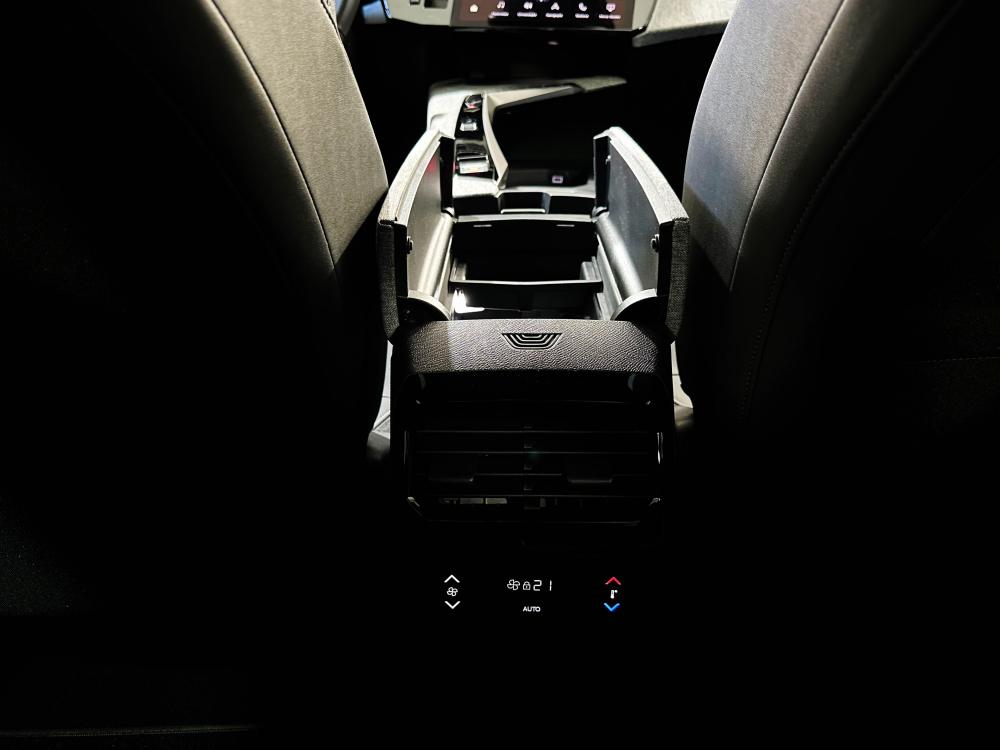 peugeot-5008-2024-gasolina-1199cc