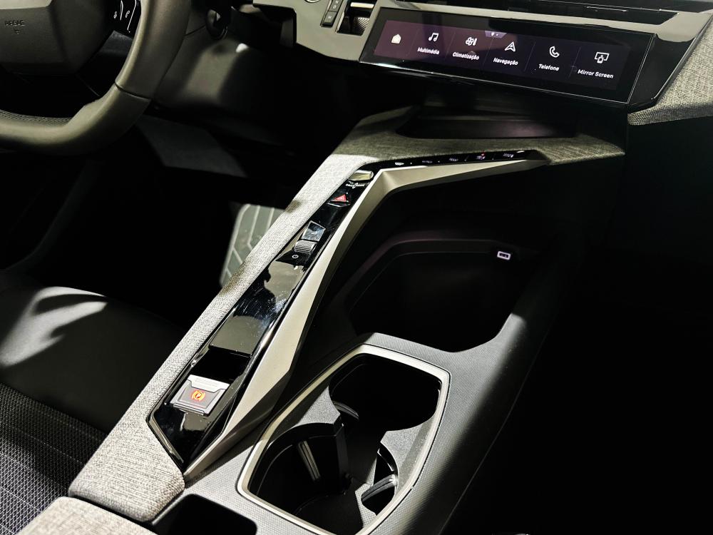 peugeot-5008-2024-gasolina-1199cc