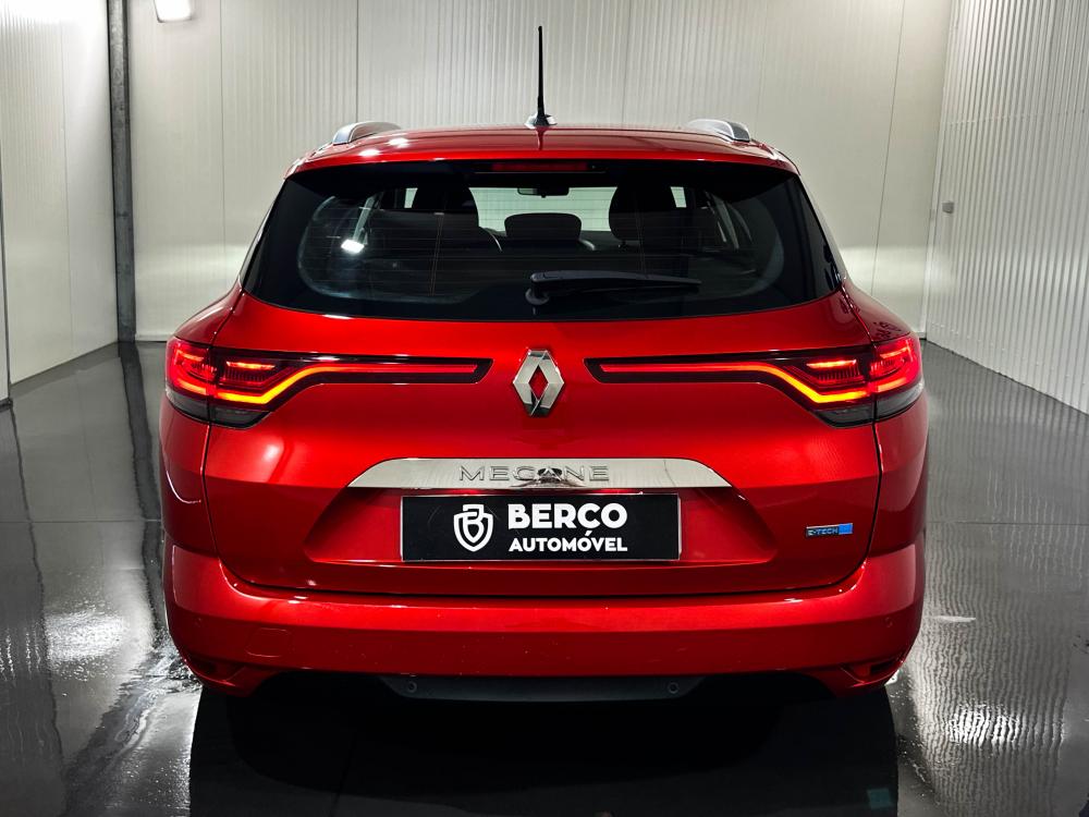 renault-megane-2022-hibrido-a-diesel-1598cc
