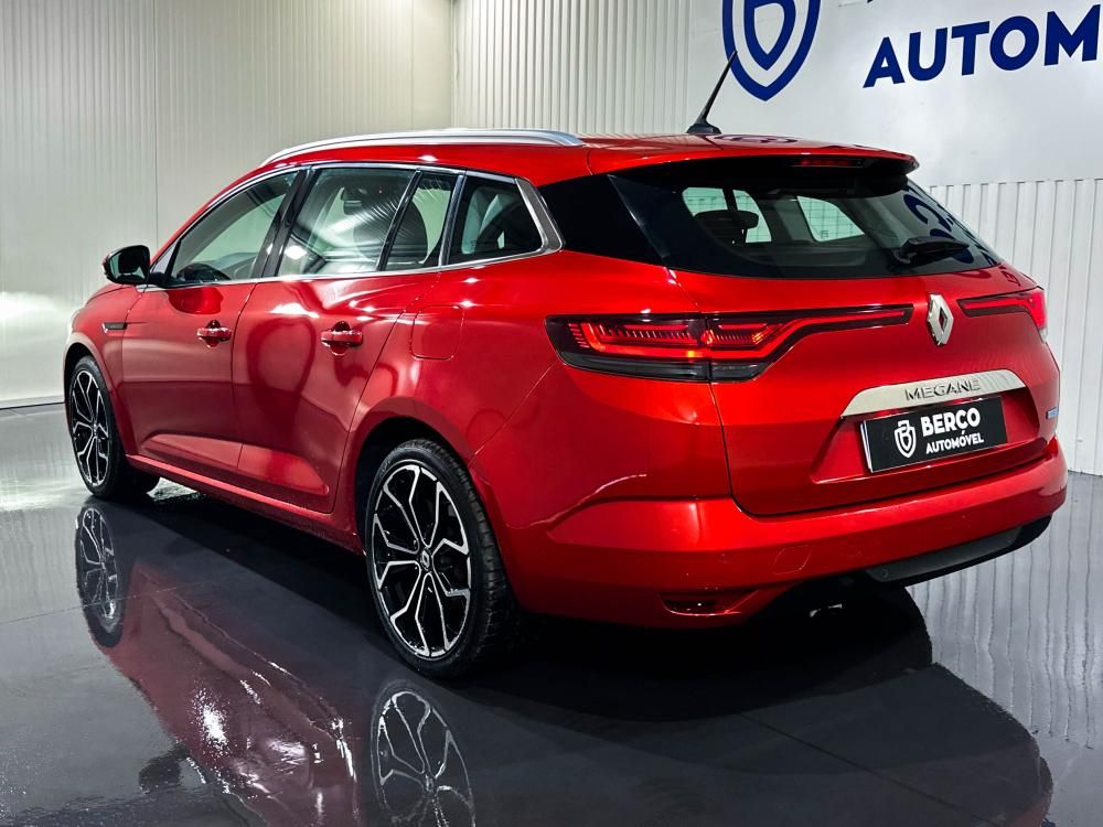 renault-megane-2022-hibrido-a-diesel-1598cc