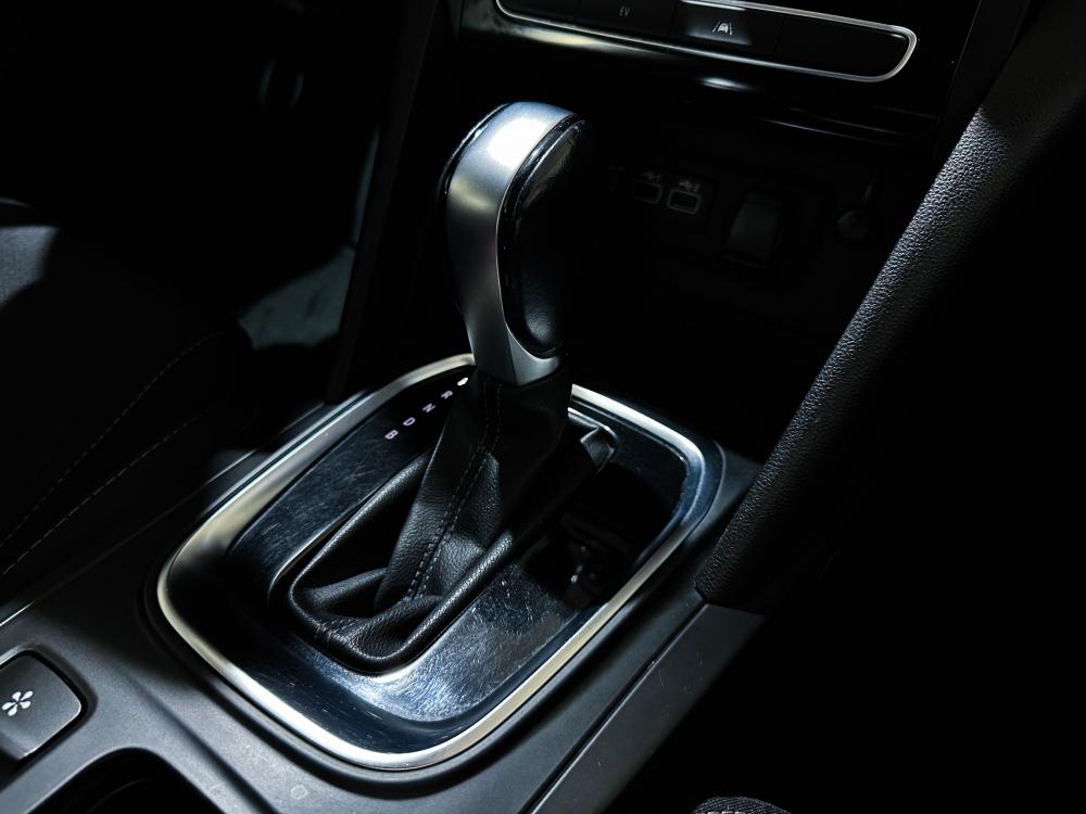 renault-megane-2022-hibrido-a-diesel-1598cc