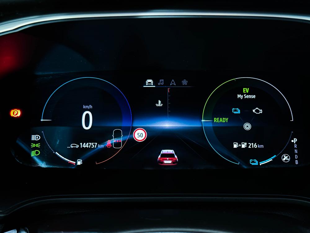 renault-megane-2022-hibrido-a-diesel-1598cc
