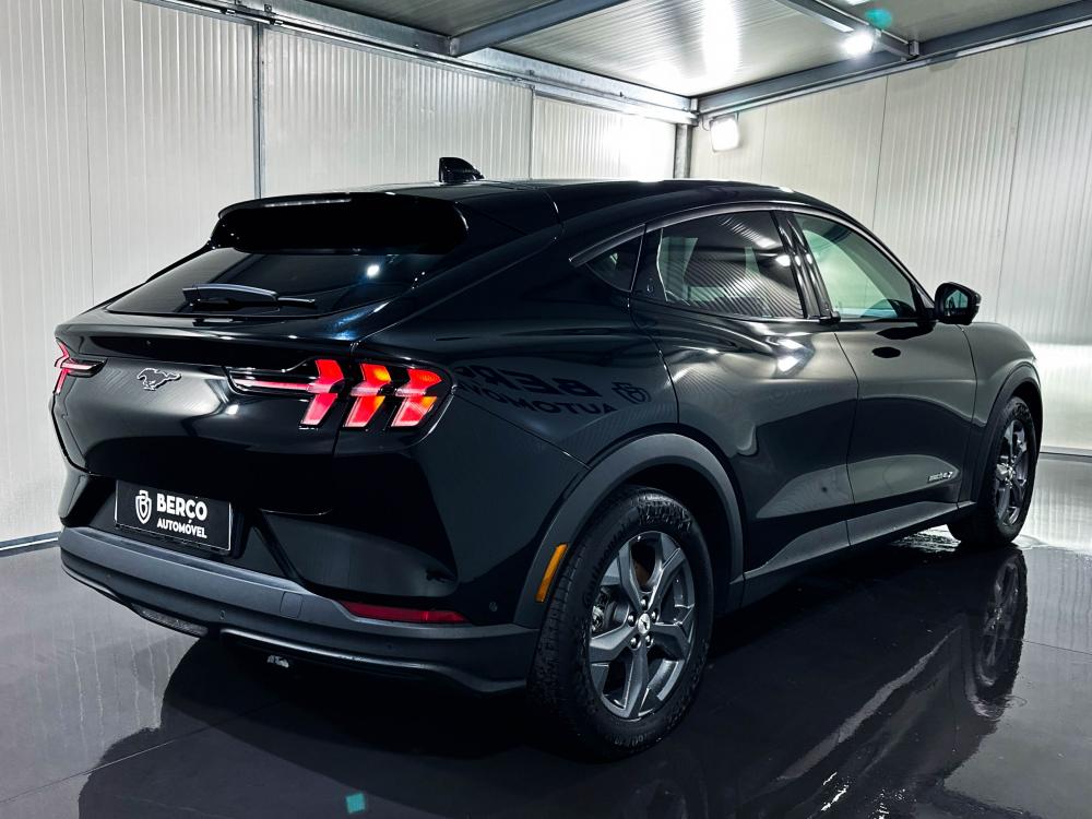 ford-mustang-mach-e-2023-eletrico-0cc