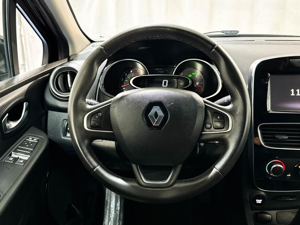 renault-clio-sport-tourer-2017-diesel-1461cc