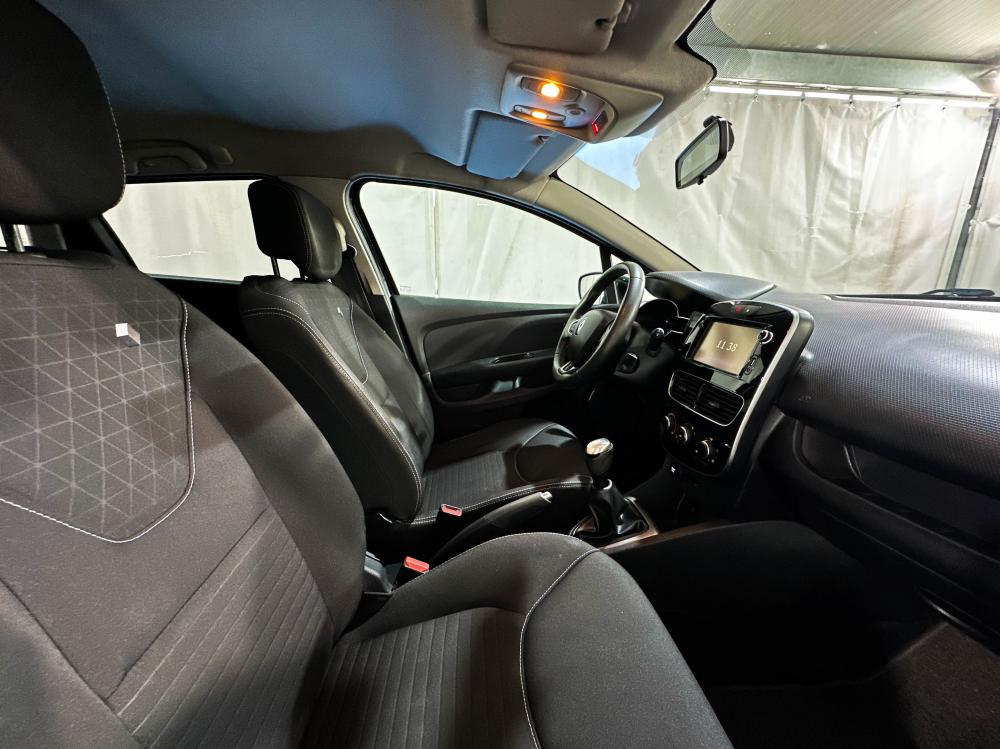 renault-clio-sport-tourer-2017-diesel-1461cc