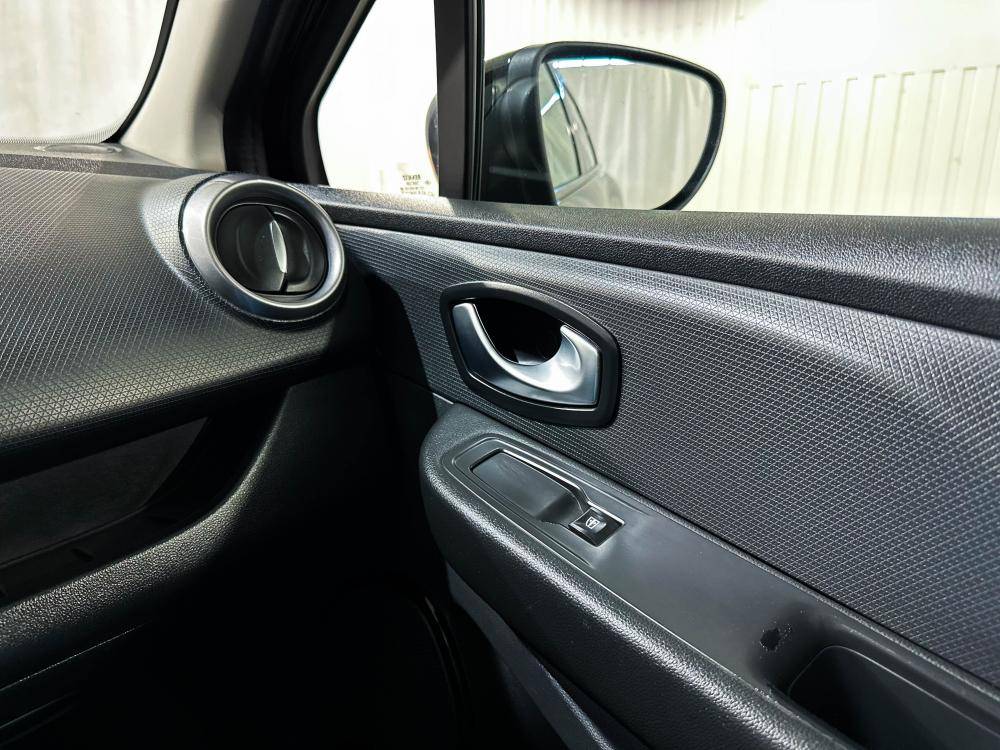 renault-clio-sport-tourer-2017-diesel-1461cc