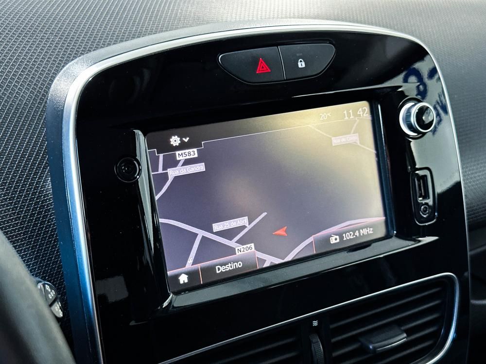renault-clio-sport-tourer-2017-diesel-1461cc