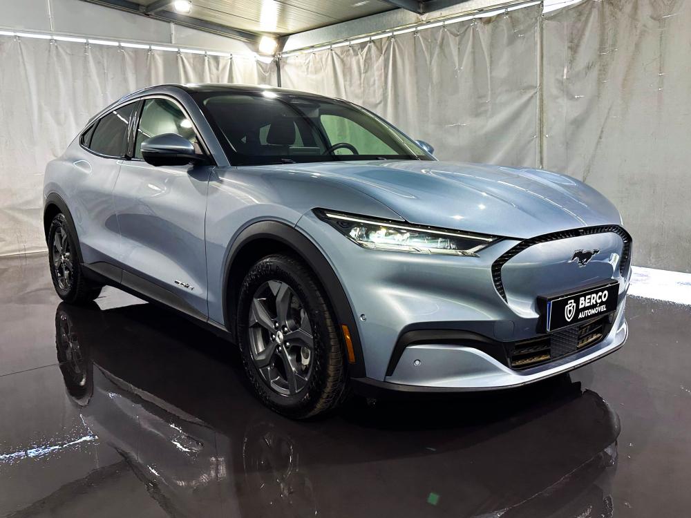 ford-mustang-mach-e-2022-eletrico-0cc