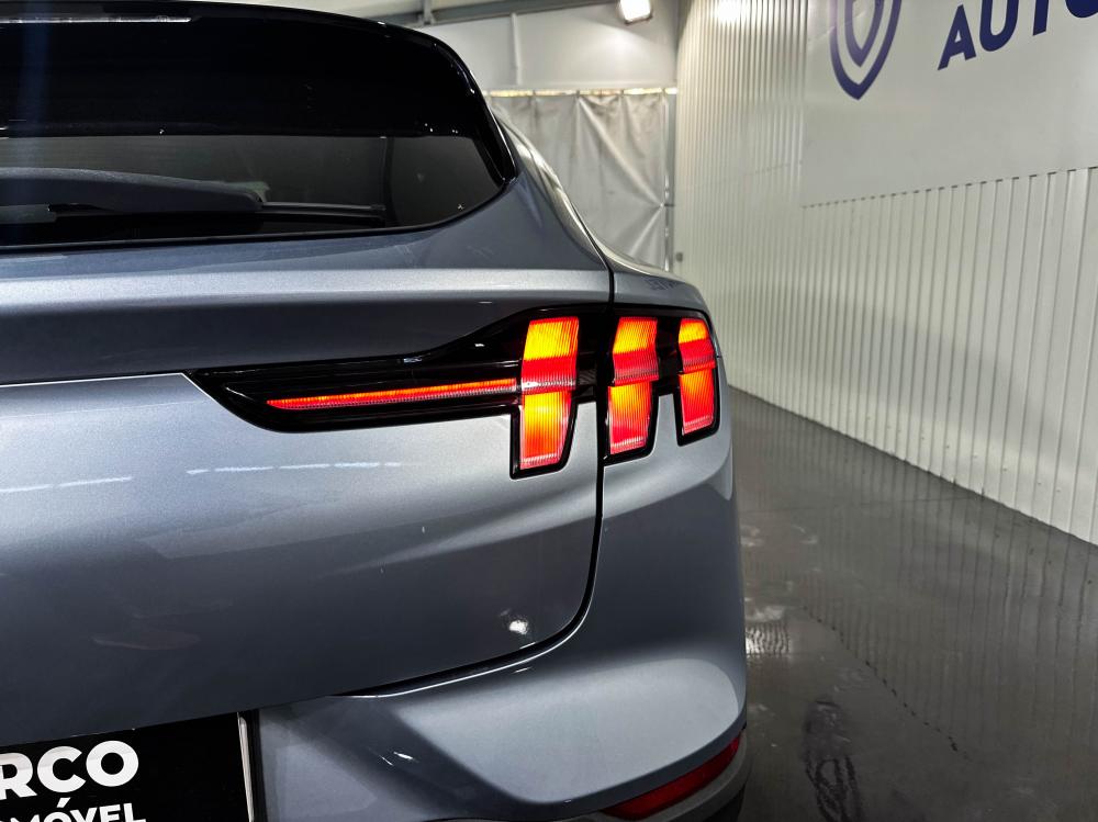 ford-mustang-mach-e-2022-eletrico-0cc