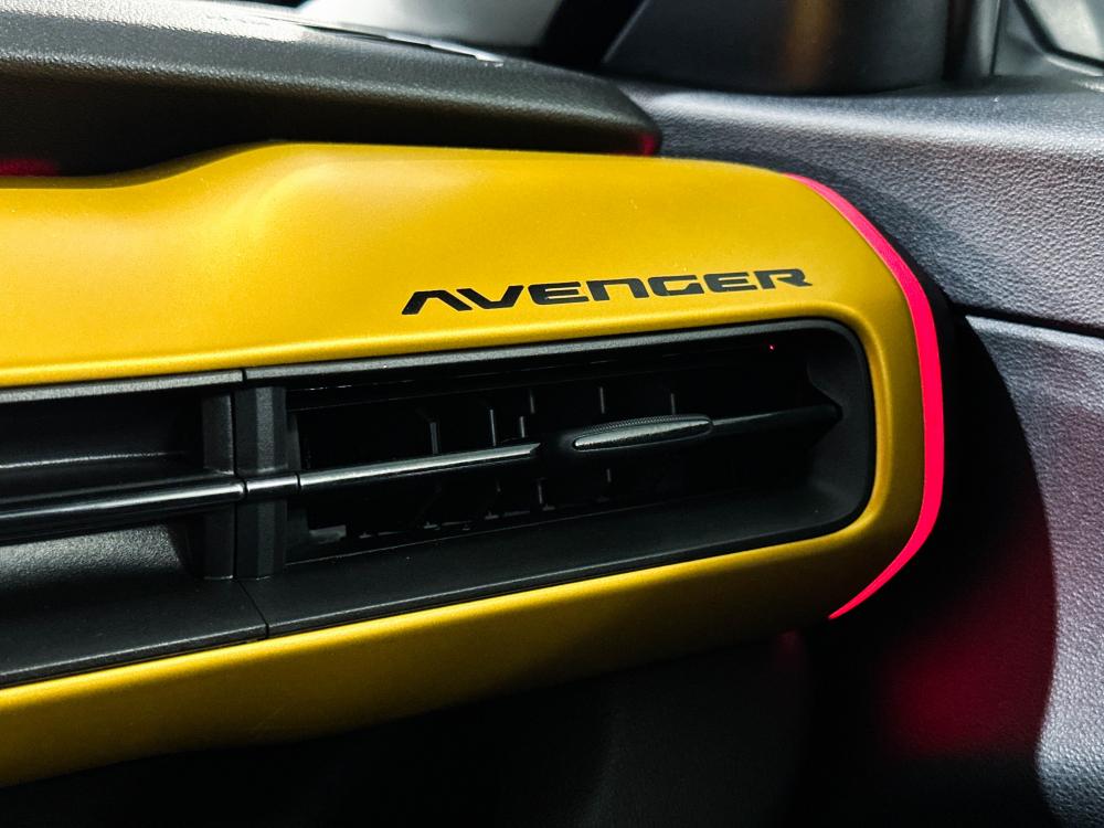 jeep-avenger-2023-eletrico-0cc