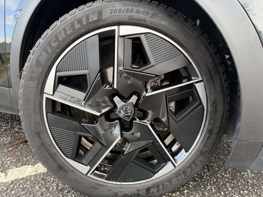 peugeot-408-2023-gasolina-1199cc