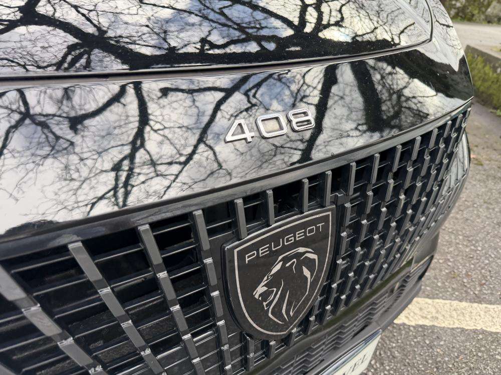peugeot-408-2023-gasolina-1199cc