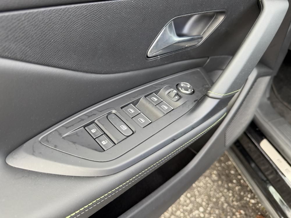peugeot-408-2023-gasolina-1199cc