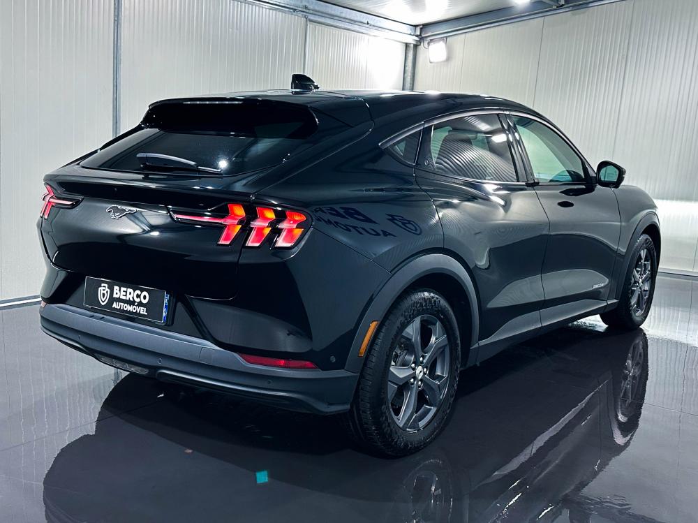 ford-mustang-mach-e-2022-eletrico-0cc