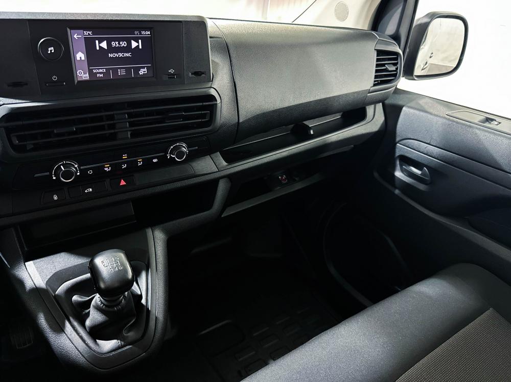 opel-vivaro-2024-diesel-1499cc