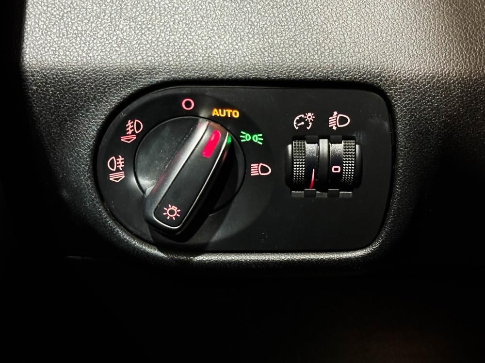 audi-a1-2012-diesel-1598cc