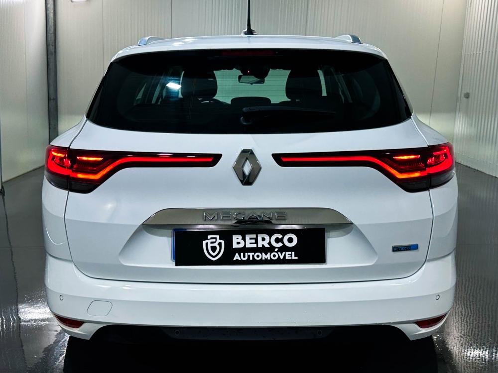renault-megane-2021-hibrido-a-gasolina-1598cc