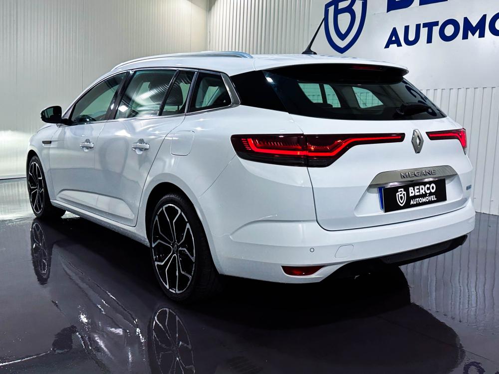 renault-megane-2021-hibrido-a-gasolina-1598cc